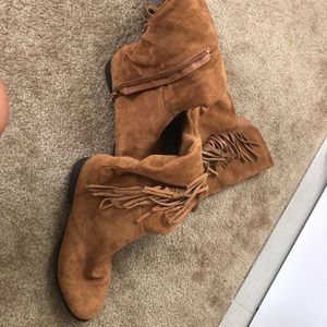 Fringed faux suede boots